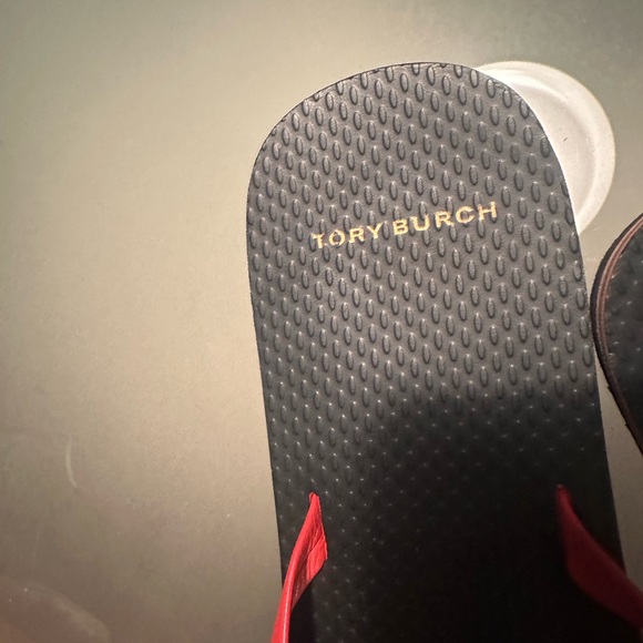 TORY BURCH, red leather thong sandal. - Picture 7 of 12